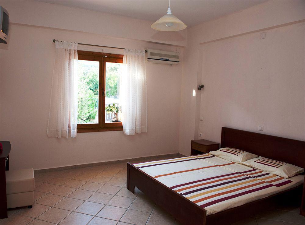 Aphrodite Samos Suites Marathokampos Ngoại thất bức ảnh